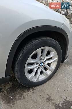 Внедорожник / Кроссовер BMW X1 2015 в Коростышеве