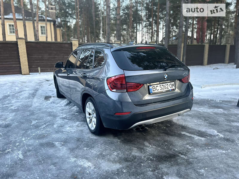 Позашляховик / Кросовер BMW X1 2012 в Києві