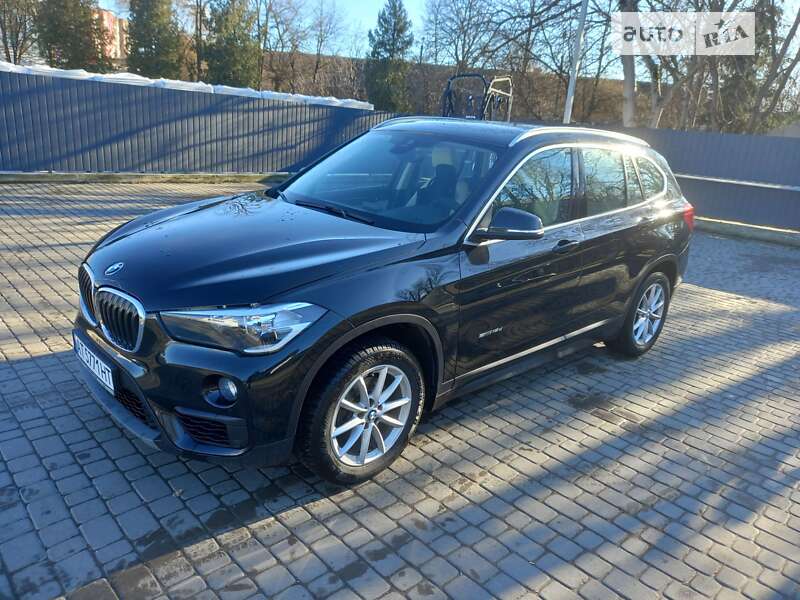 Внедорожник / Кроссовер BMW X1 2017 в Ивано-Франковске