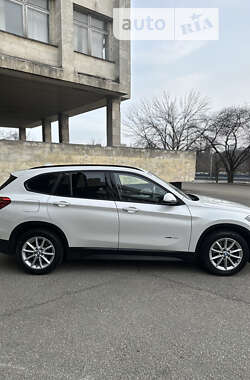 Позашляховик / Кросовер BMW X1 2016 в Києві