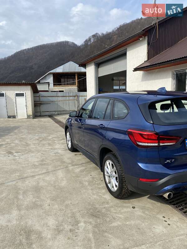Позашляховик / Кросовер BMW X1 2022 в Тячеві
