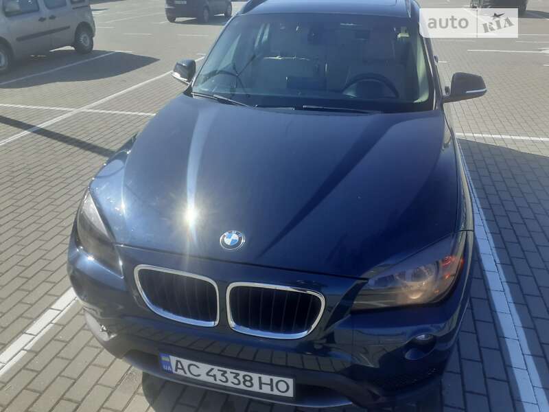 Внедорожник / Кроссовер BMW X1 2012 в Нововолынске