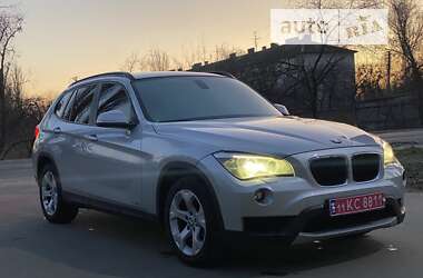 Внедорожник / Кроссовер BMW X1 2014 в Василькове