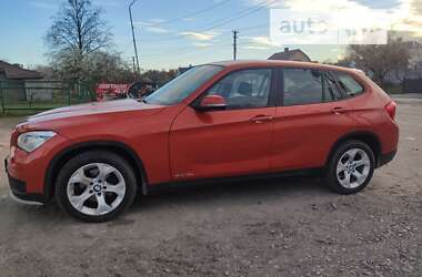 Внедорожник / Кроссовер BMW X1 2014 в Сарнах