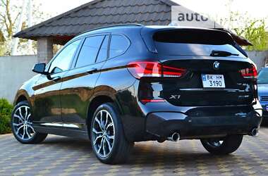 Внедорожник / Кроссовер BMW X1 2021 в Киеве