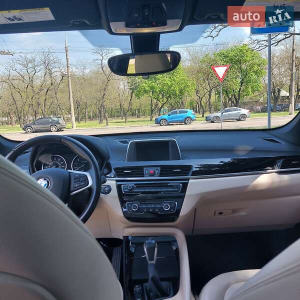 Внедорожник / Кроссовер BMW X1 2016 в Николаеве