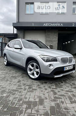 Позашляховик / Кросовер BMW X1 2010 в Рівному