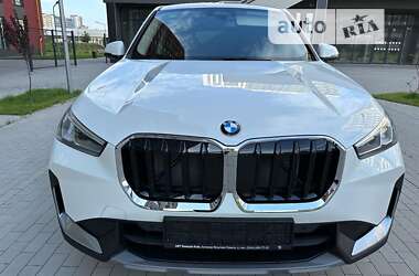 Внедорожник / Кроссовер BMW X1 2023 в Киеве