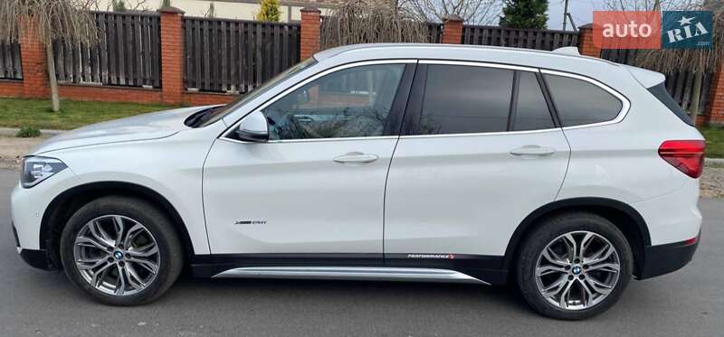 Позашляховик / Кросовер BMW X1 2016 в Одесі