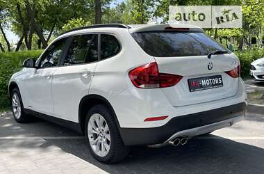 Позашляховик / Кросовер BMW X1 2013 в Києві