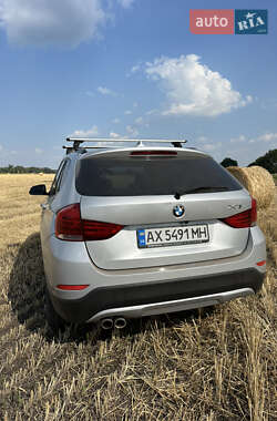 Внедорожник / Кроссовер BMW X1 2013 в 