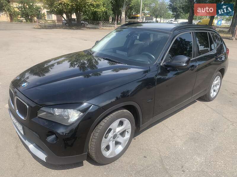 Внедорожник / Кроссовер BMW X1 2011 в Киеве