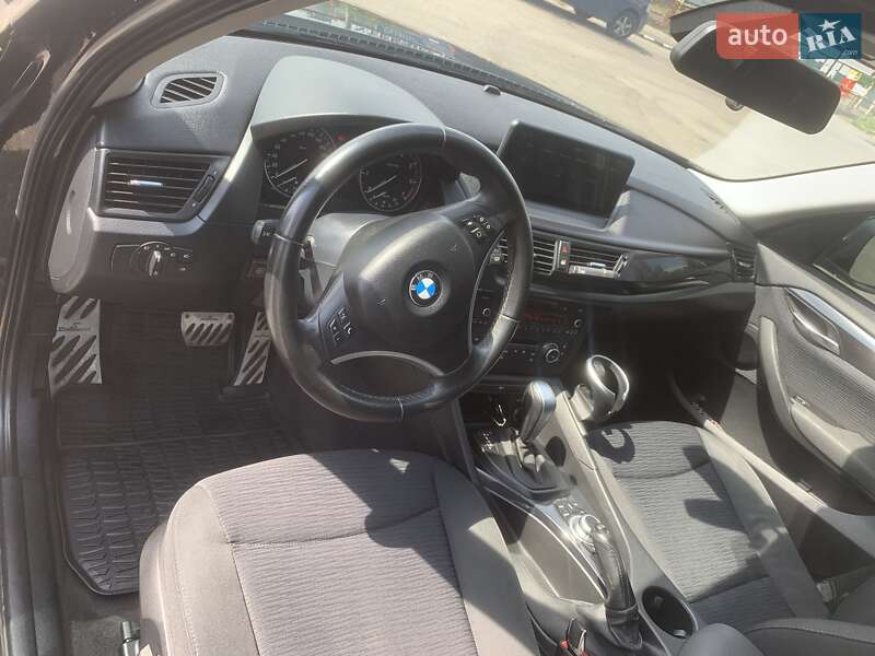 Внедорожник / Кроссовер BMW X1 2011 в Киеве