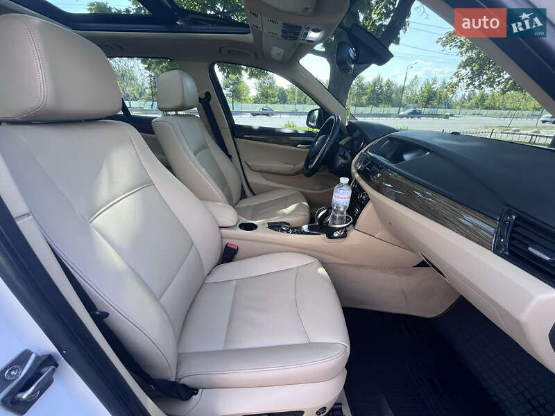 Внедорожник / Кроссовер BMW X1 2013 в Днепре