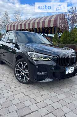 Внедорожник / Кроссовер BMW X1 2021 в Сарнах