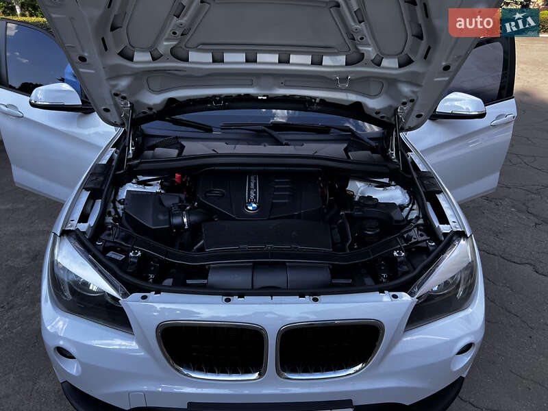 Внедорожник / Кроссовер BMW X1 2013 в Каменском