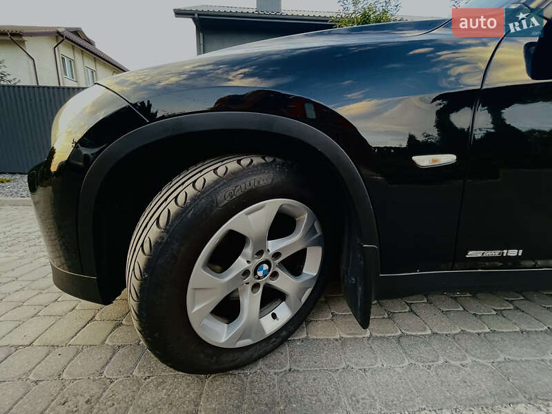 Внедорожник / Кроссовер BMW X1 2011 в Луцке