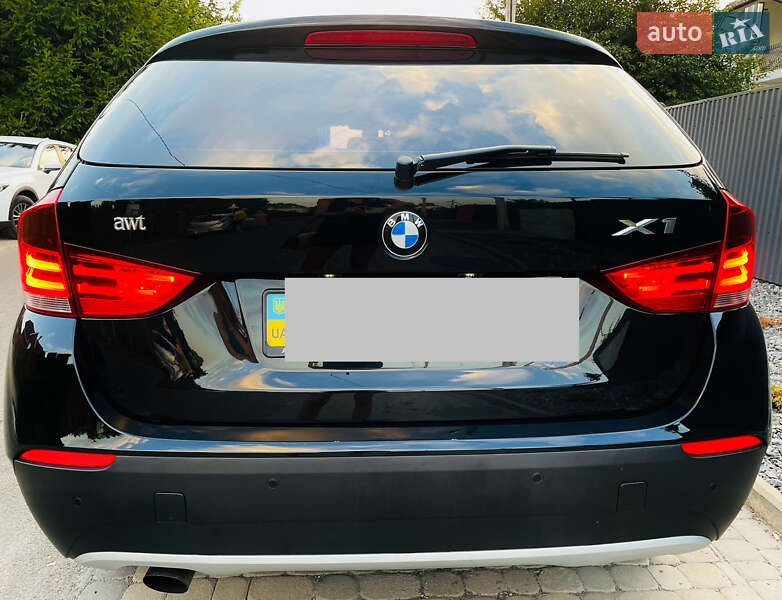 Внедорожник / Кроссовер BMW X1 2011 в Луцке