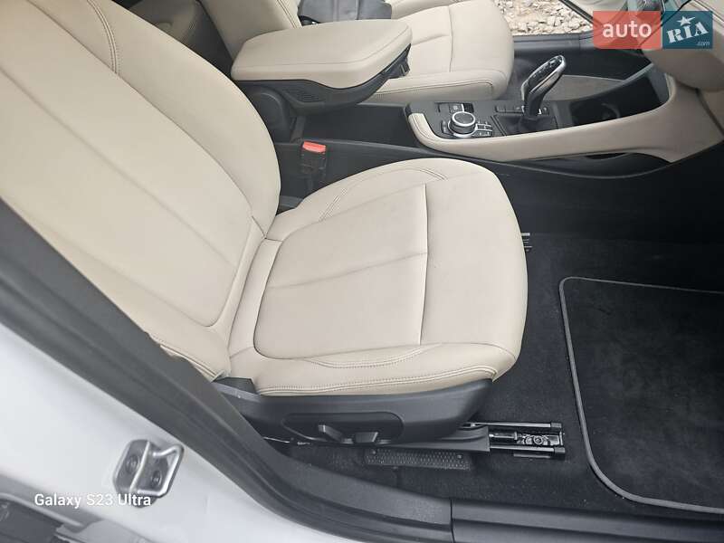 Внедорожник / Кроссовер BMW X1 2020 в Киеве