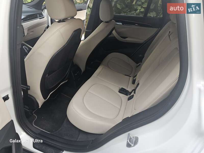 Внедорожник / Кроссовер BMW X1 2020 в Киеве