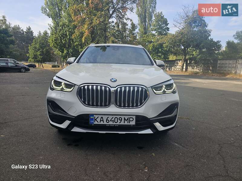 Внедорожник / Кроссовер BMW X1 2020 в Киеве