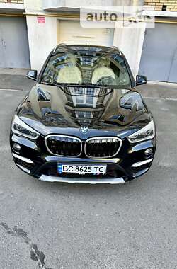 Позашляховик / Кросовер BMW X1 2015 в Львові