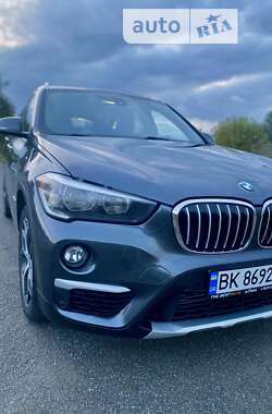 Внедорожник / Кроссовер BMW X1 2016 в Ровно