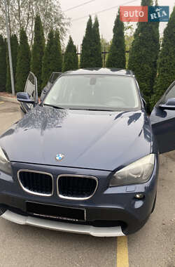 Внедорожник / Кроссовер BMW X1 2011 в 
