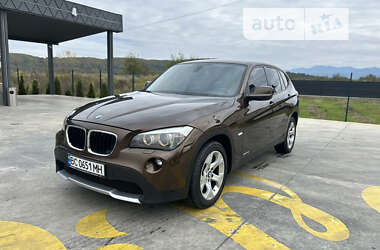 Позашляховик / Кросовер BMW X1 2011 в Нижній Апші