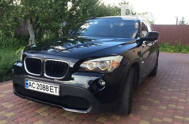 Внедорожник / Кроссовер BMW X1 2010 в Луцке