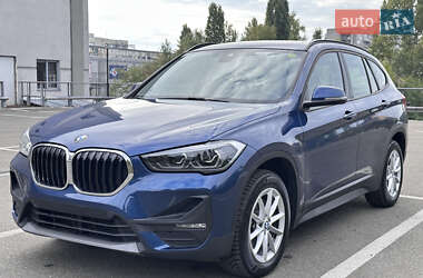 Внедорожник / Кроссовер BMW X1 2020 в 