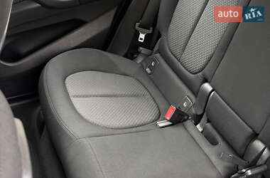 Внедорожник / Кроссовер BMW X1 2020 в 