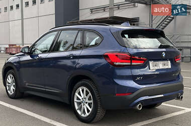 Внедорожник / Кроссовер BMW X1 2020 в 