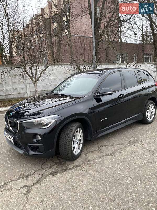 Позашляховик / Кросовер BMW X1 2015 в Києві
