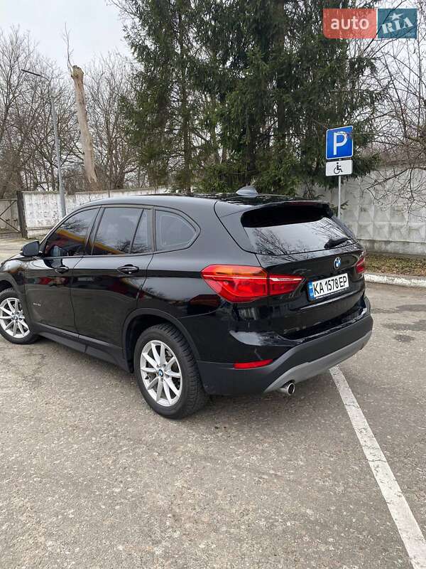 Позашляховик / Кросовер BMW X1 2015 в Києві