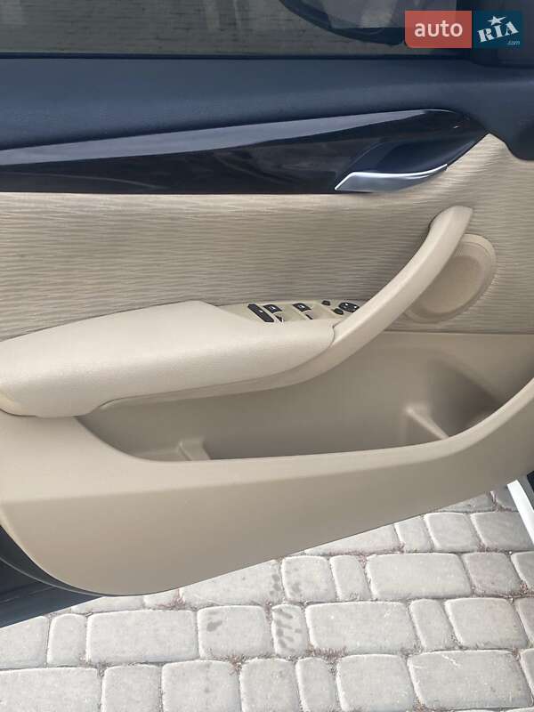 Внедорожник / Кроссовер BMW X1 2011 в Чорткове фото 10 Внедорожник / Кроссовер BMW X1 2011 в Чорткове