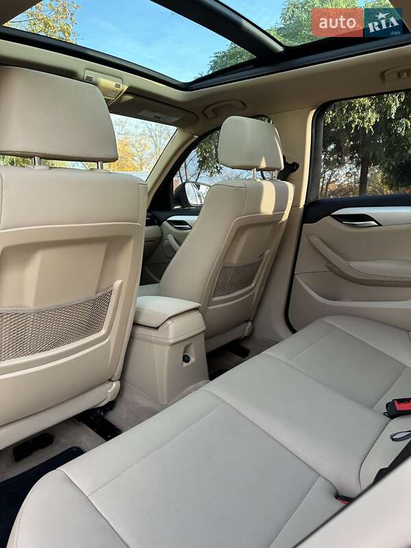 Внедорожник / Кроссовер BMW X1 2012 в Киеве