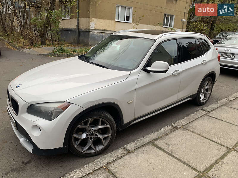Внедорожник / Кроссовер BMW X1 2011 в Львове