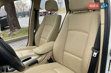 Позашляховик / Кросовер BMW X1 2013 в Києві