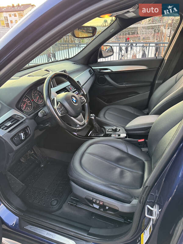Внедорожник / Кроссовер BMW X1 2016 в Ровно