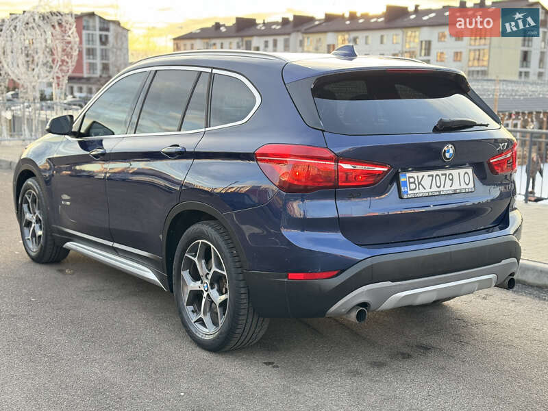 Внедорожник / Кроссовер BMW X1 2016 в Ровно