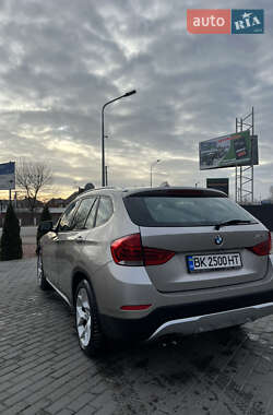 Внедорожник / Кроссовер BMW X1 2013 в Киеве