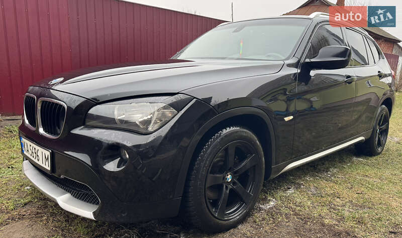 Позашляховик / Кросовер BMW X1 2010 в Чернігові