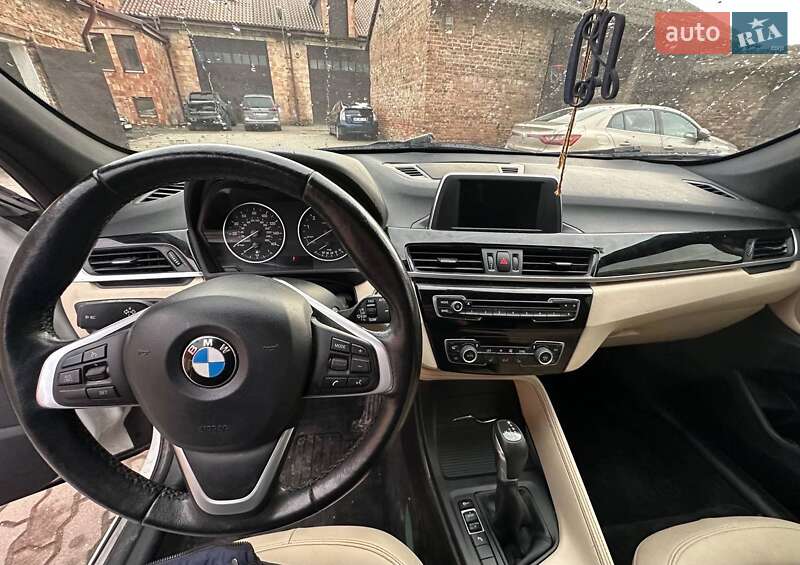 Внедорожник / Кроссовер BMW X1 2015 в Виннице