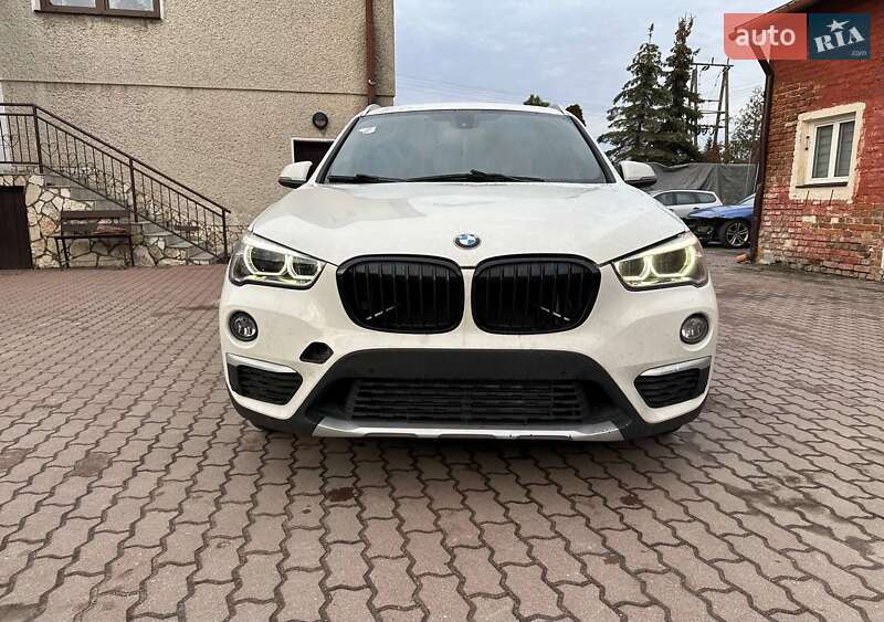 Внедорожник / Кроссовер BMW X1 2015 в Виннице