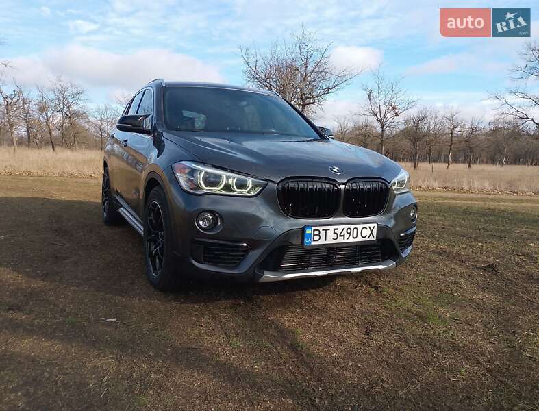 Внедорожник / Кроссовер BMW X1 2016 в Николаеве