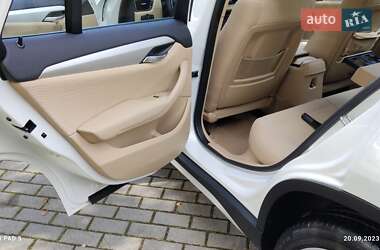 Внедорожник / Кроссовер BMW X1 2010 в 