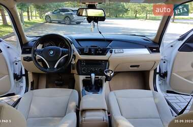 Внедорожник / Кроссовер BMW X1 2010 в 