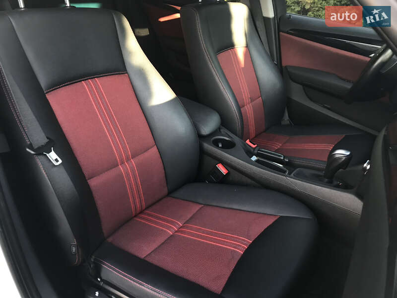 Внедорожник / Кроссовер BMW X1 2010 в Львове