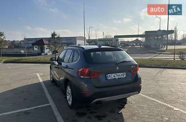 Позашляховик / Кросовер BMW X1 2014 в 
